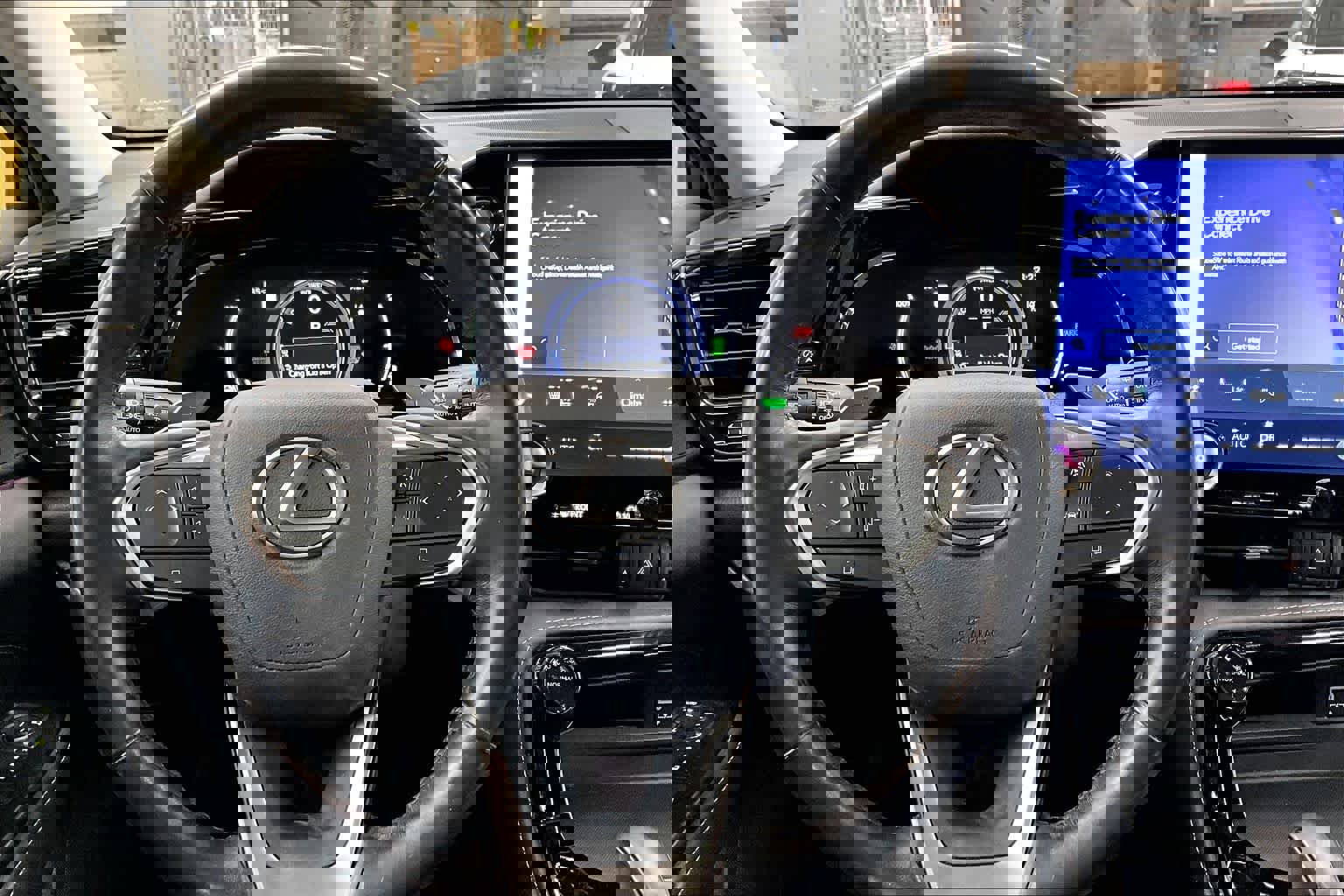 Used 2024 Lexus NX 450h+ Luxury w/ Vision Package image 5