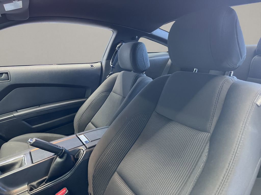 Used 2013 Ford Mustang GT RWD image 9