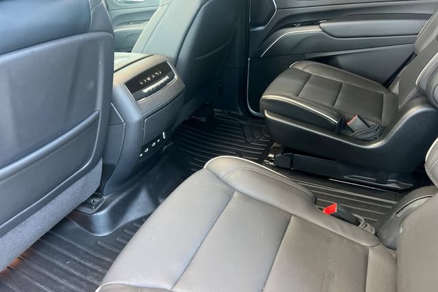 Used 2023 Cadillac Escalade Premium Luxury AWD/4WD image 14
