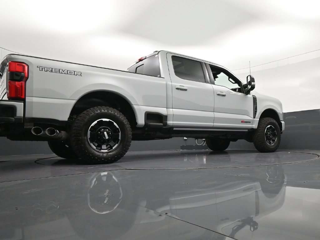 Used 2025 Ford F250 Platinum w/ Tremor Off-Road Package AWD/4WD image 26