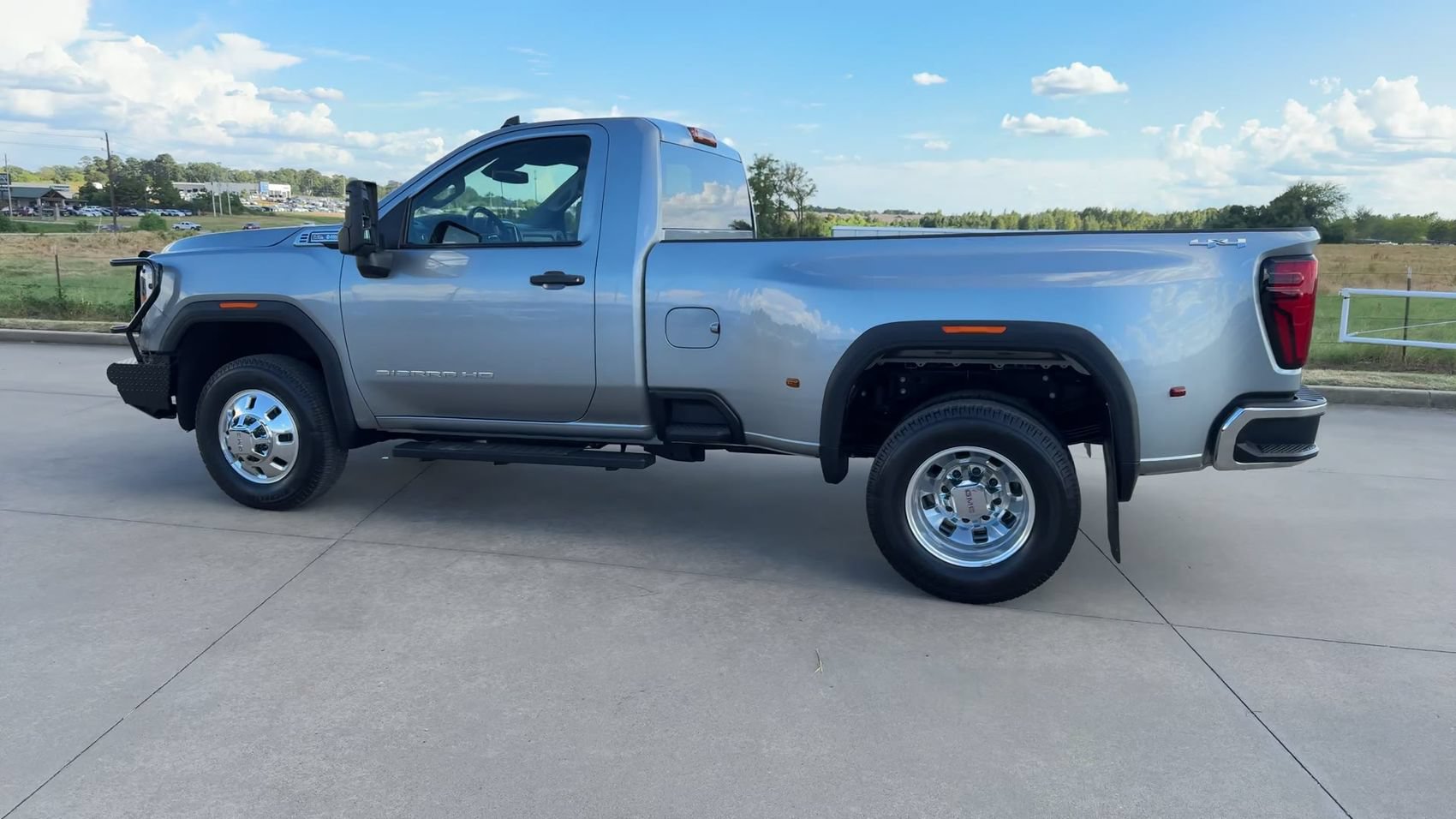 Used 2026 GMC Sierra 3500 Pro w/ 1SA Pro Safety Plus Package AWD/4WD image 6