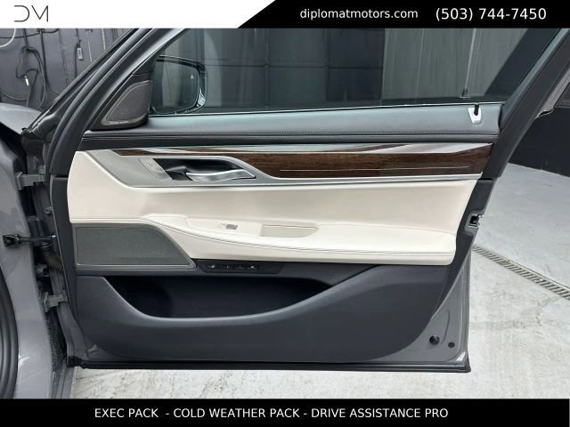 Used 2020 BMW 750i xDrive w/ Executive Package AWD/4WD image 26