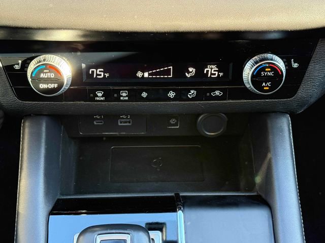 Used 2024 Mitsubishi Outlander SE image 11