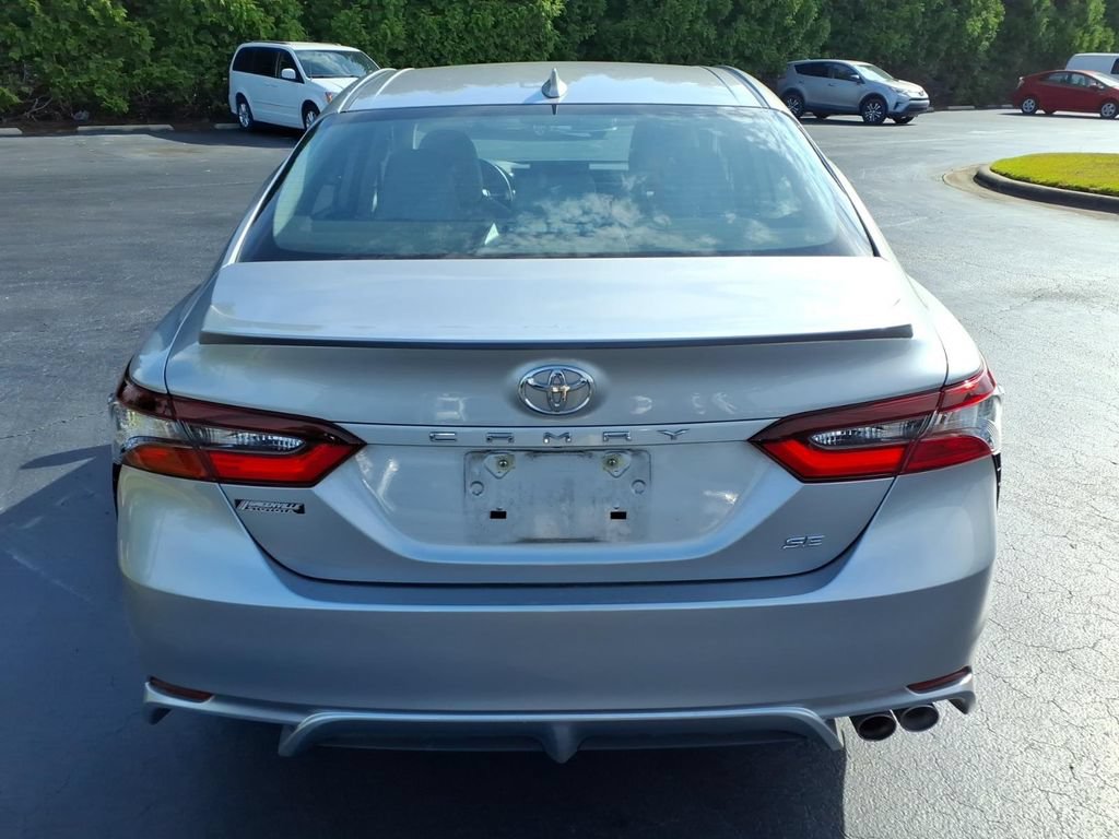 Used 2024 Toyota Camry SE FWD image 4