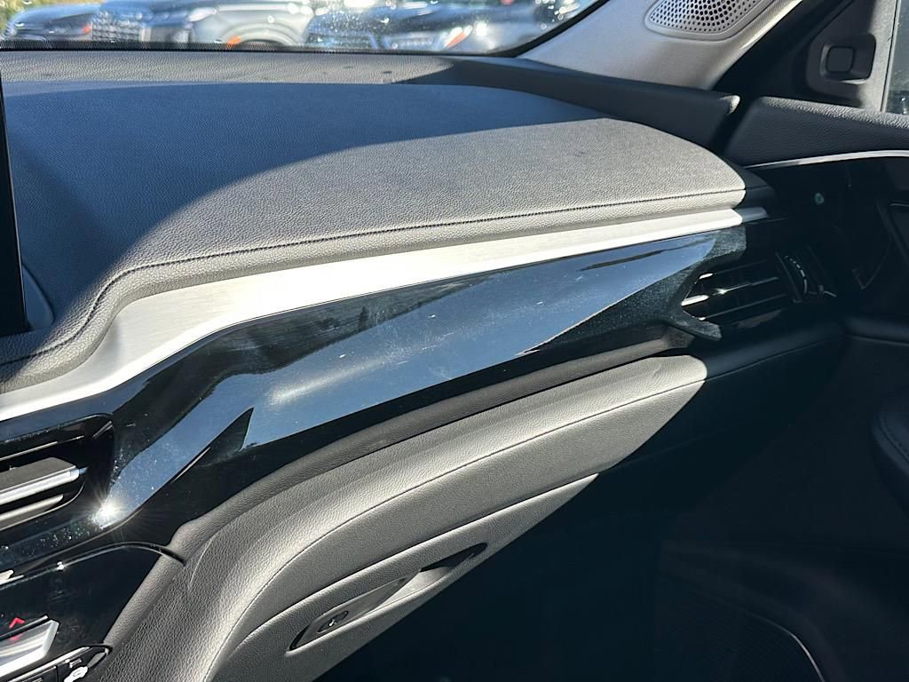 Certified 2025 Acura MDX SH-AWD image 32