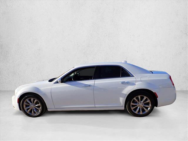 Used 2018 Chrysler 300 Limited image 2