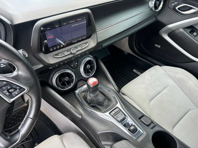 Used 2021 Chevrolet Camaro LT w/ Technology Package RWD image 28