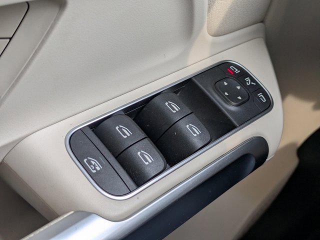 Used 2020 Mercedes-Benz GLB 250 4MATIC image 21