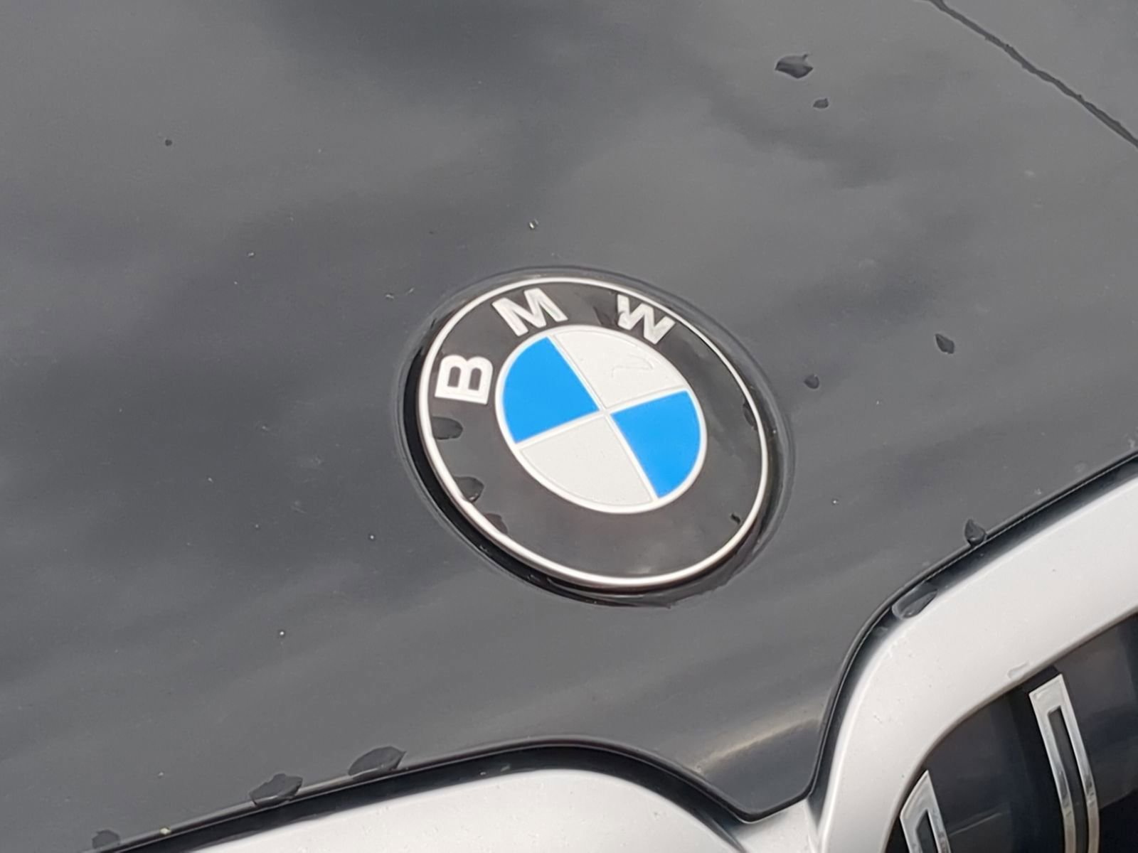 Used 2023 BMW X7 xDrive40i w/ Premium Package image 16