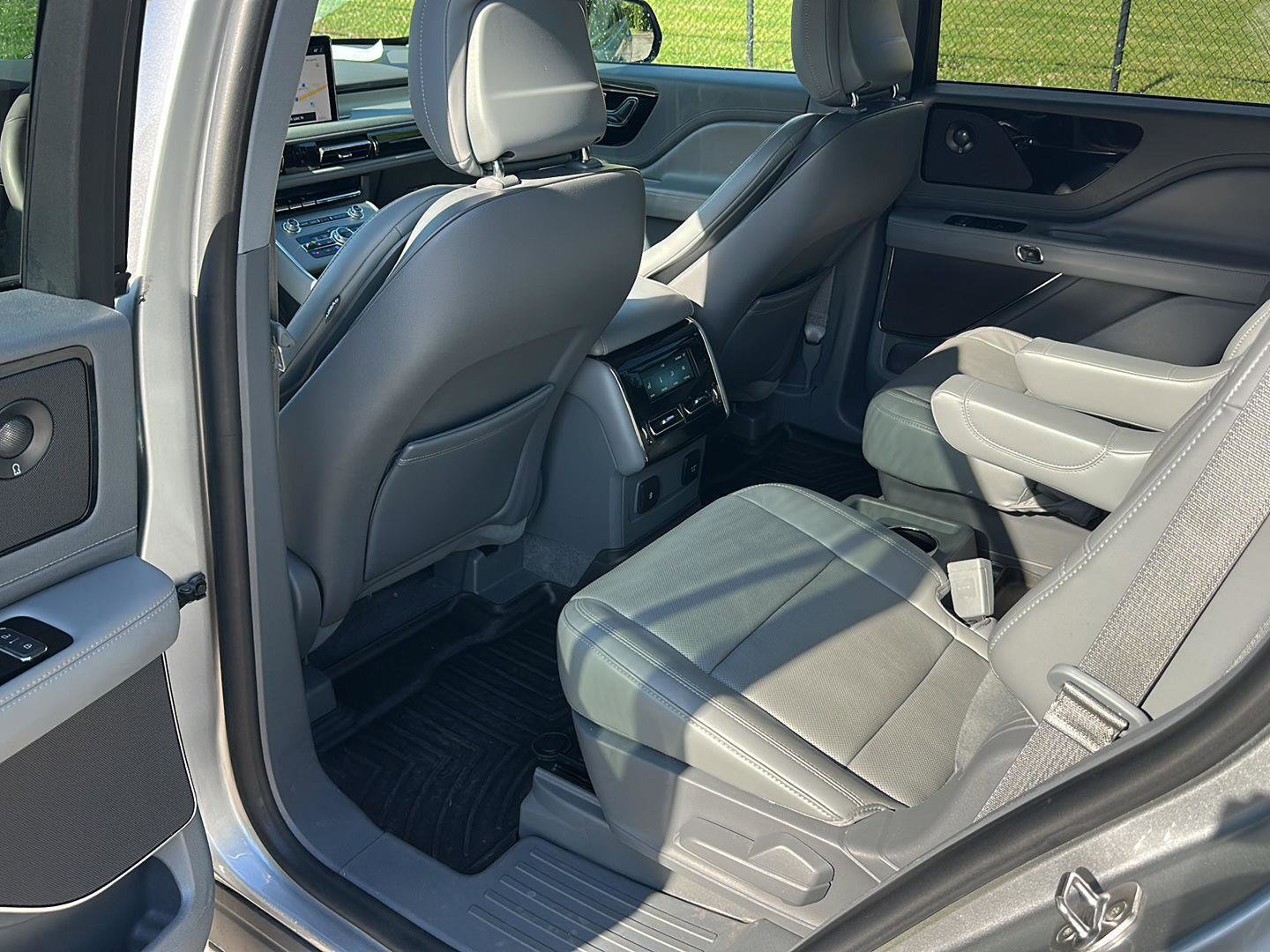Used 2020 Lincoln Aviator Reserve w/ Elements Package Plus AWD/4WD image 22