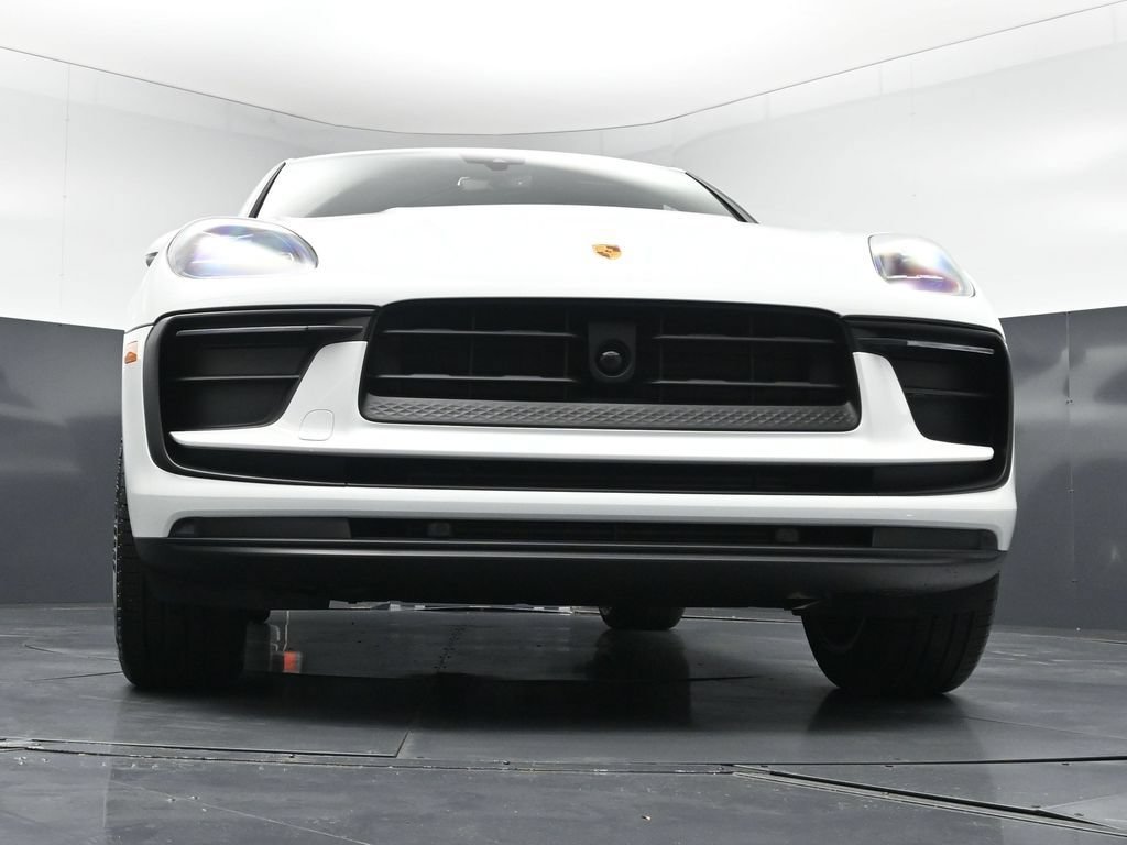 New 2026 Porsche Macan AWD/4WD image 28