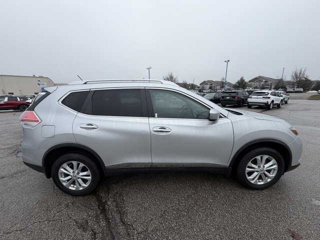 Used 2015 Nissan Rogue SV image 7