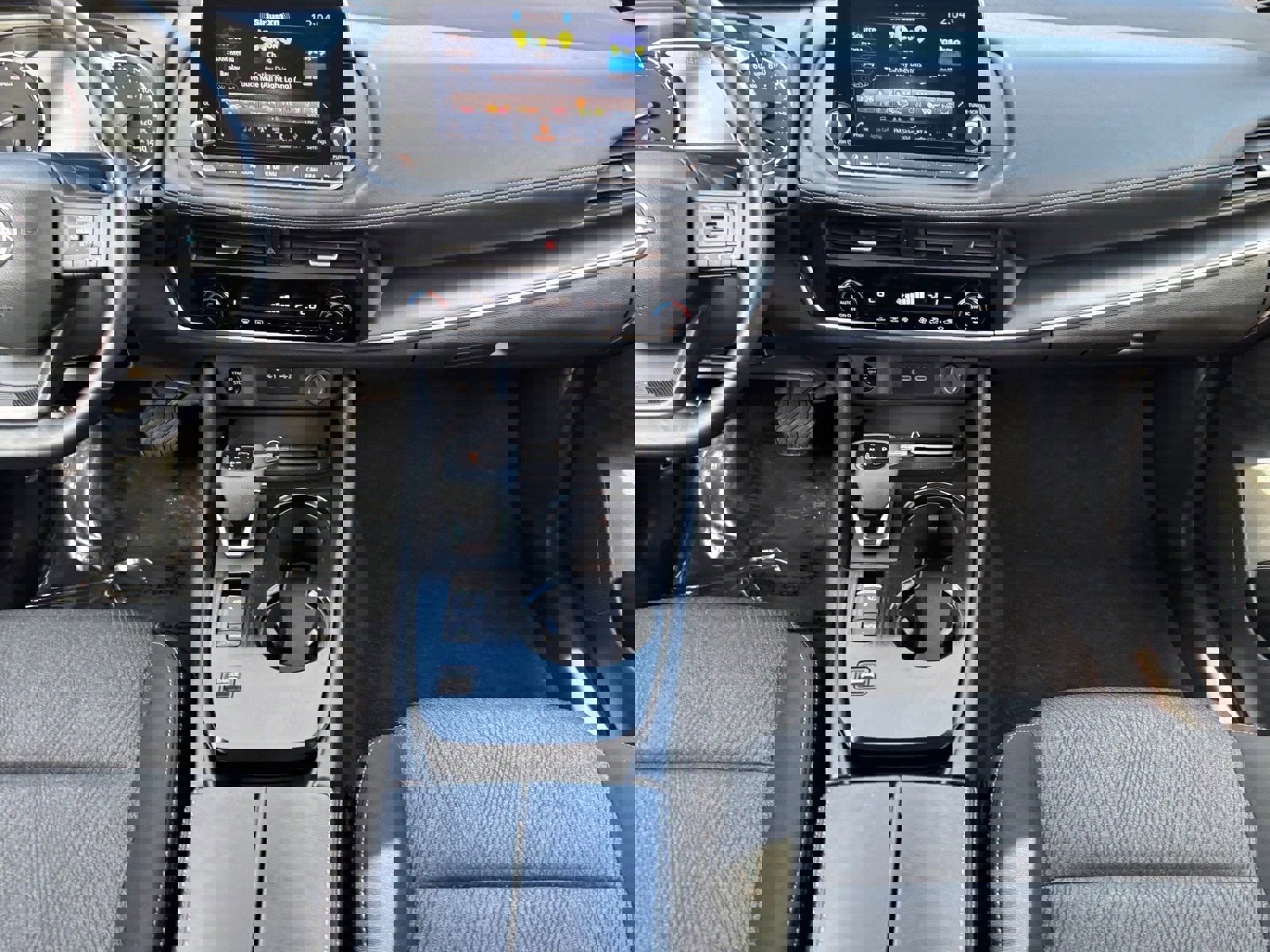 Certified 2025 Nissan Rogue SV image 14