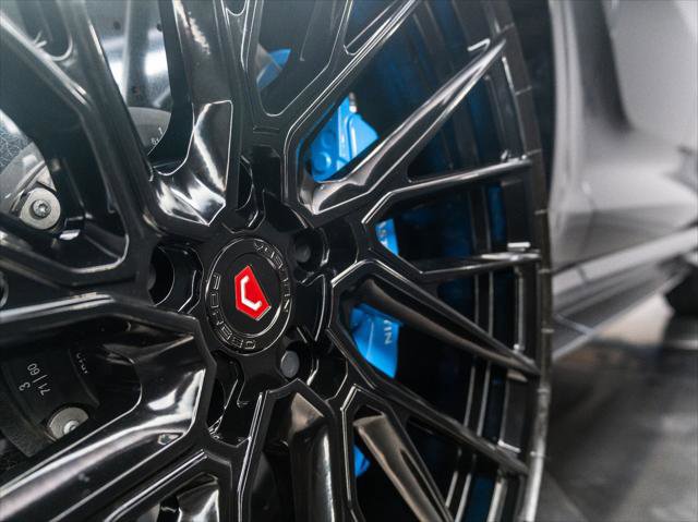 Used 2025 Aston Martin DBX 707 image 5