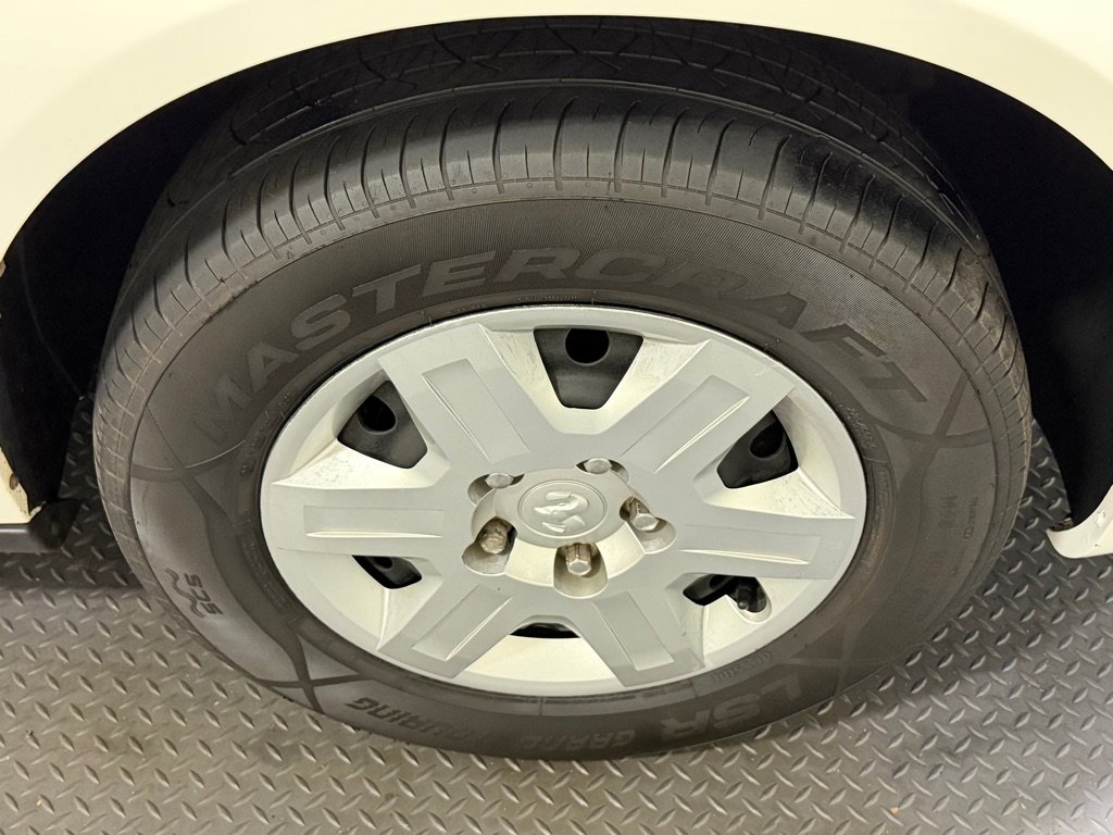 Used 2013 RAM C/V Tradesman image 17