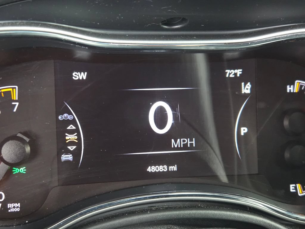 Certified 2020 Jeep Grand Cherokee Altitude AWD/4WD image 33