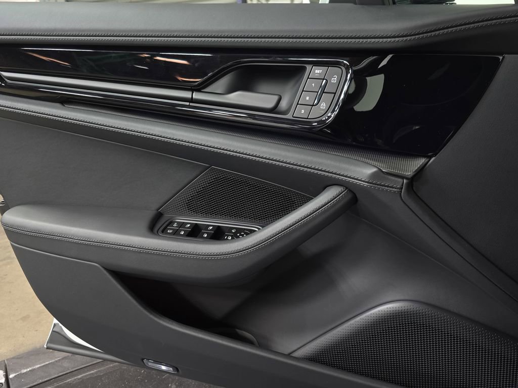 New 2026 Porsche Panamera Turbo image 22