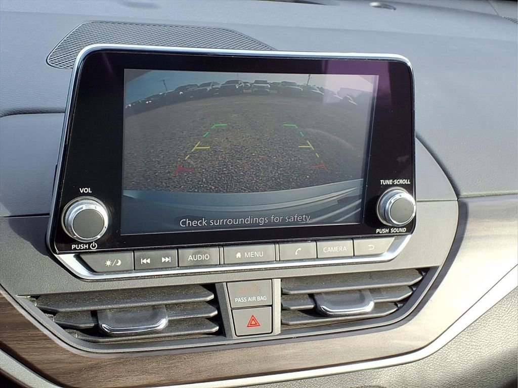 Used 2024 Nissan Altima 2.5 SV FWD image 11
