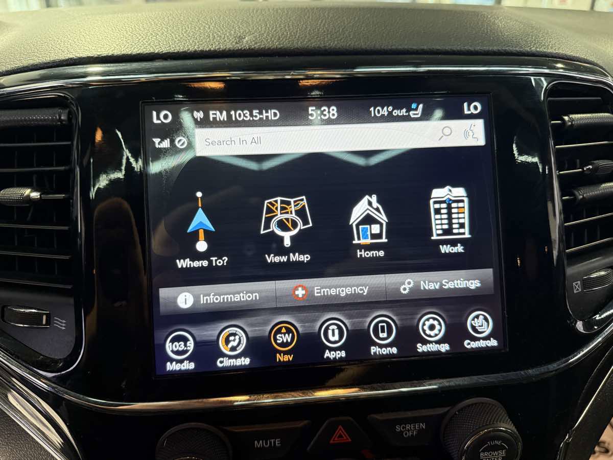 Used 2021 Jeep Grand Cherokee Trailhawk AWD/4WD image 27