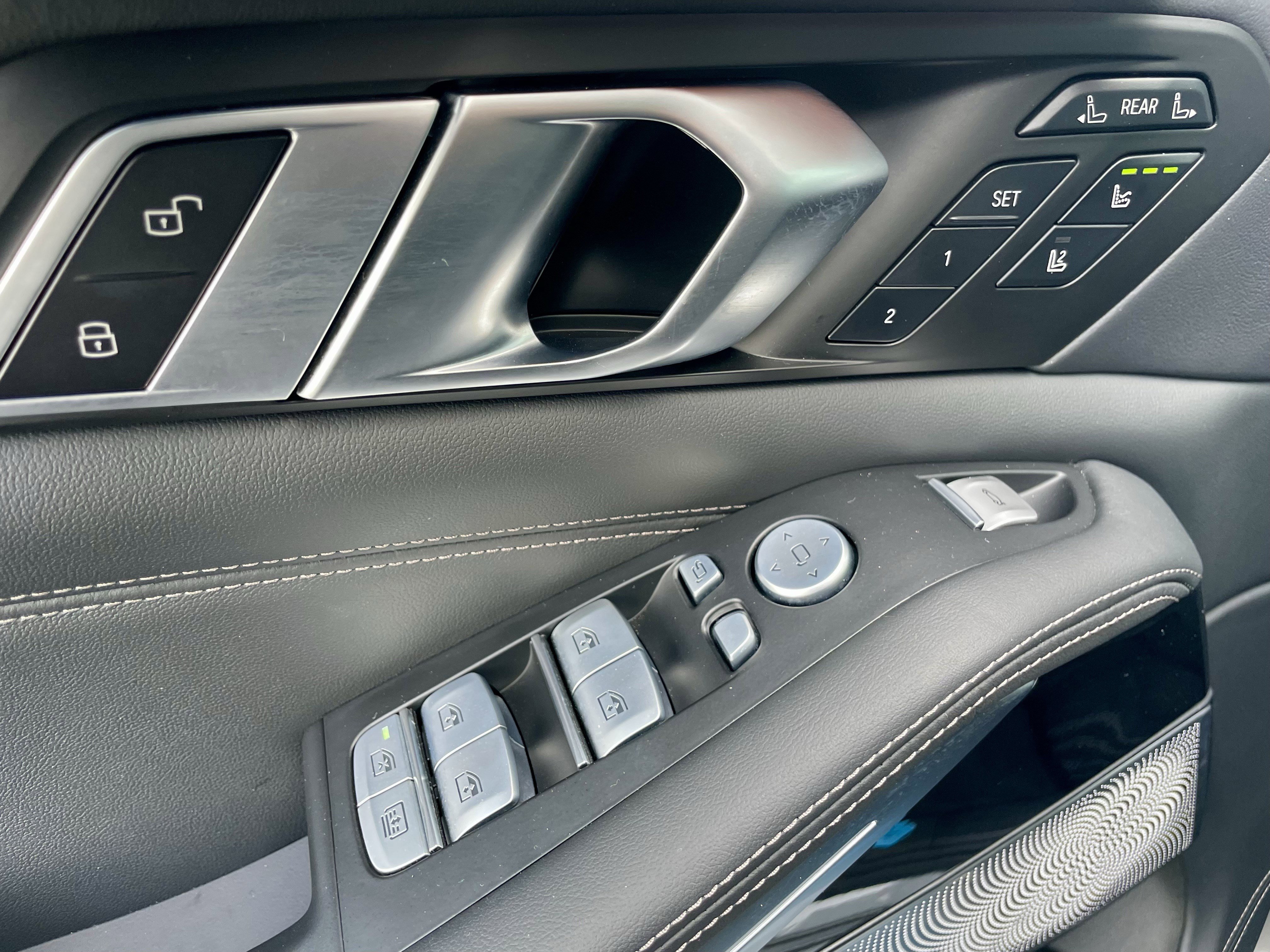 Used 2025 BMW ALPINA XB7 image 11