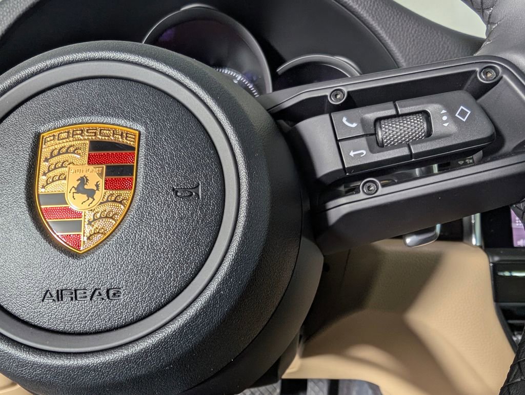 New 2026 Porsche Macan image 38