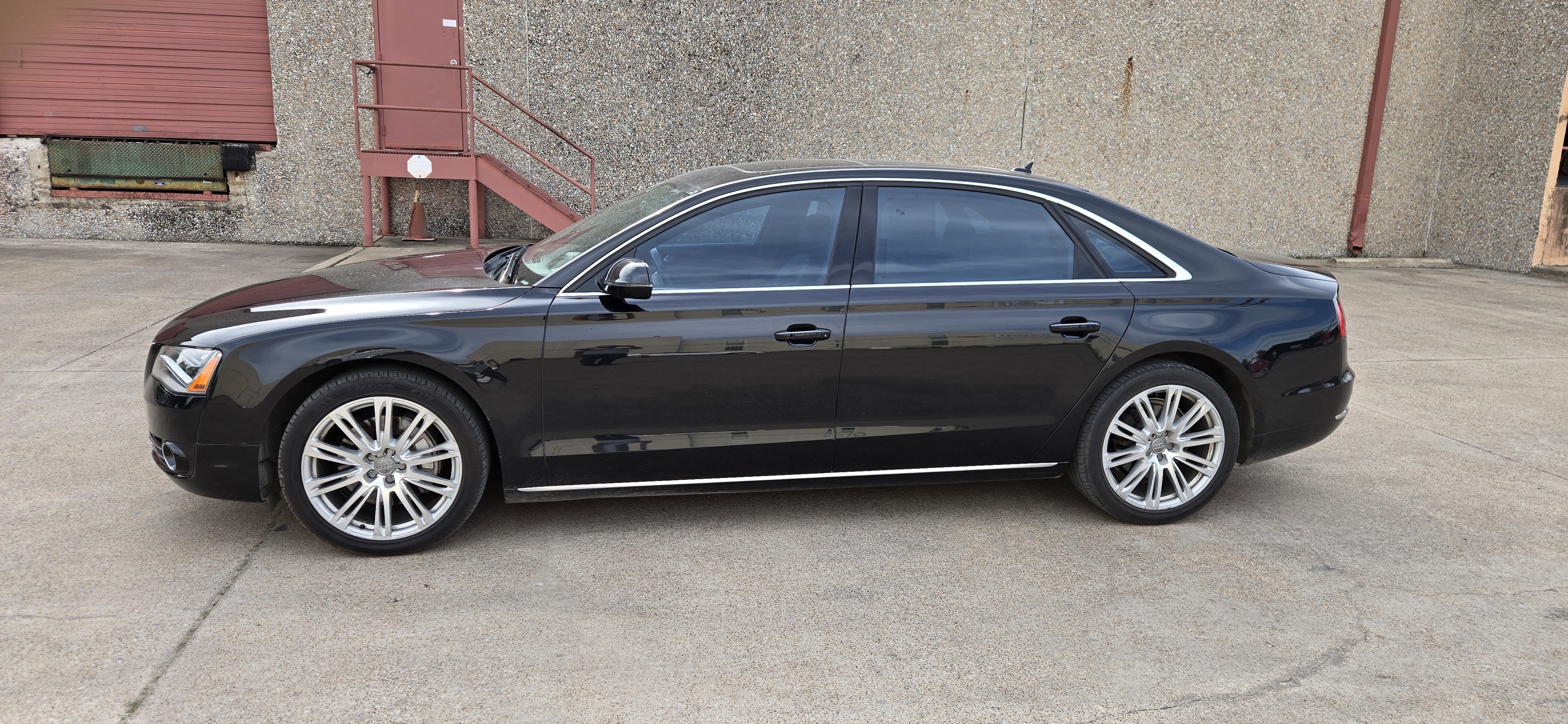 Used 2014 Audi A8 L 3.0T w/ Premium Package image 4
