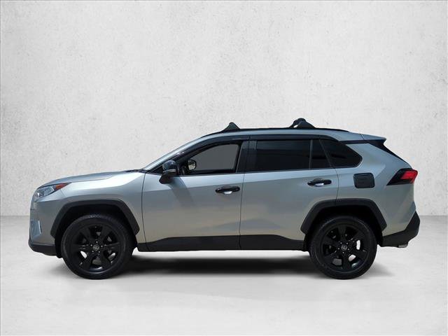 Used 2020 Toyota RAV4 XLE w/ Convenience Package FWD image 8