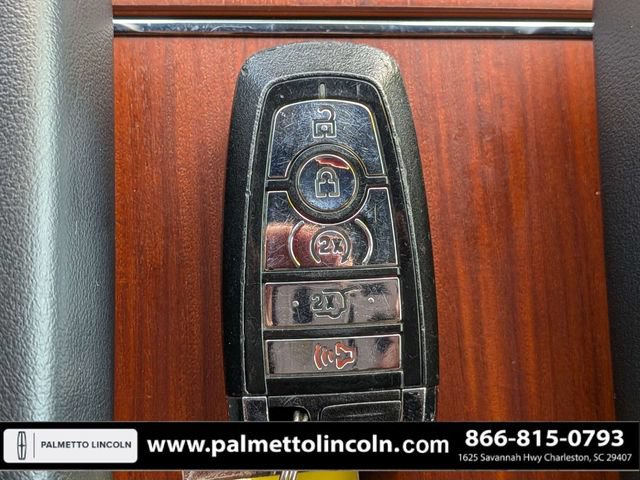 Used 2020 Lincoln Navigator Reserve w/ Equipment Group 208A Reserve AWD/4WD image 32