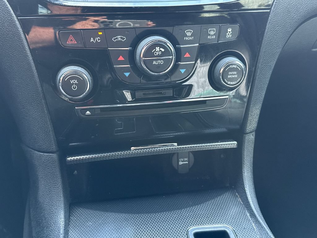 Used 2014 Chrysler 300 S w/ Luxury Group RWD image 28
