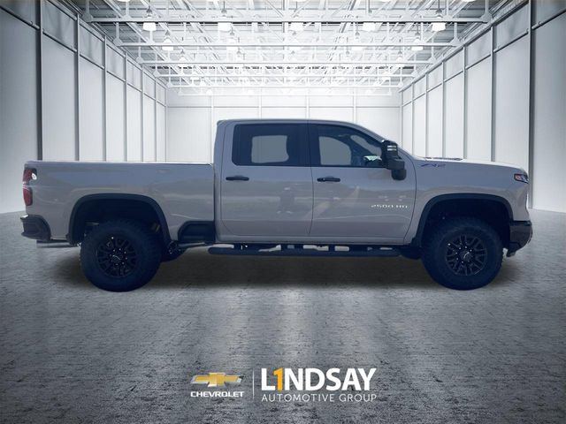 New 2026 Chevrolet Silverado 2500 ZR2 AWD/4WD image 9