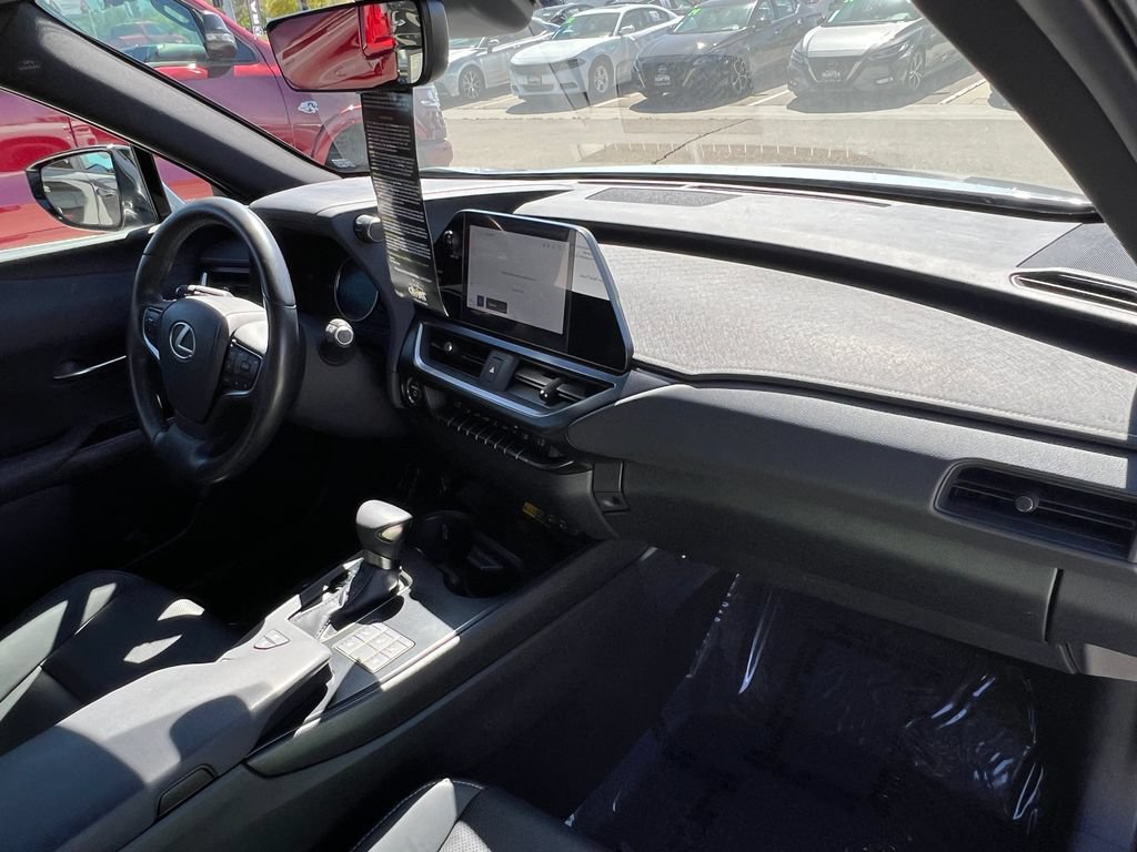Used 2024 Lexus UX 250h F Sport FWD image 18
