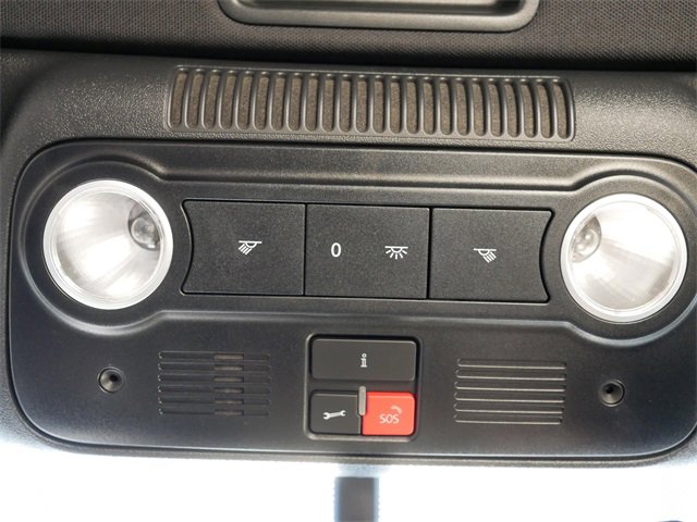 Used 2014 Volkswagen Eos Executive image 37