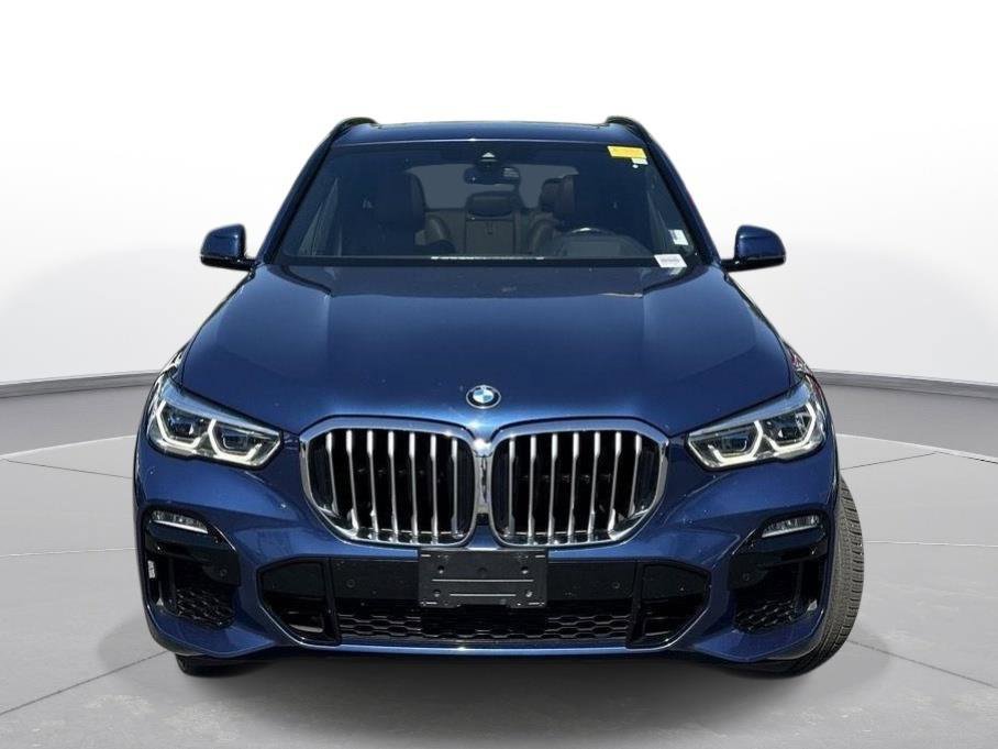 Used 2021 BMW X5 xDrive40i w/ M Sport Package video 3
