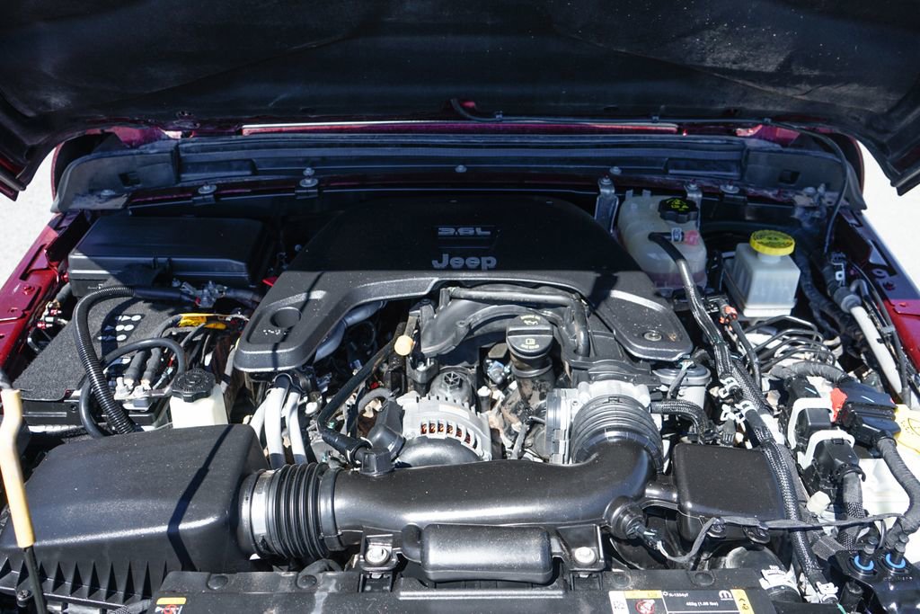 Used 2021 Jeep Gladiator Mojave AWD/4WD image 13