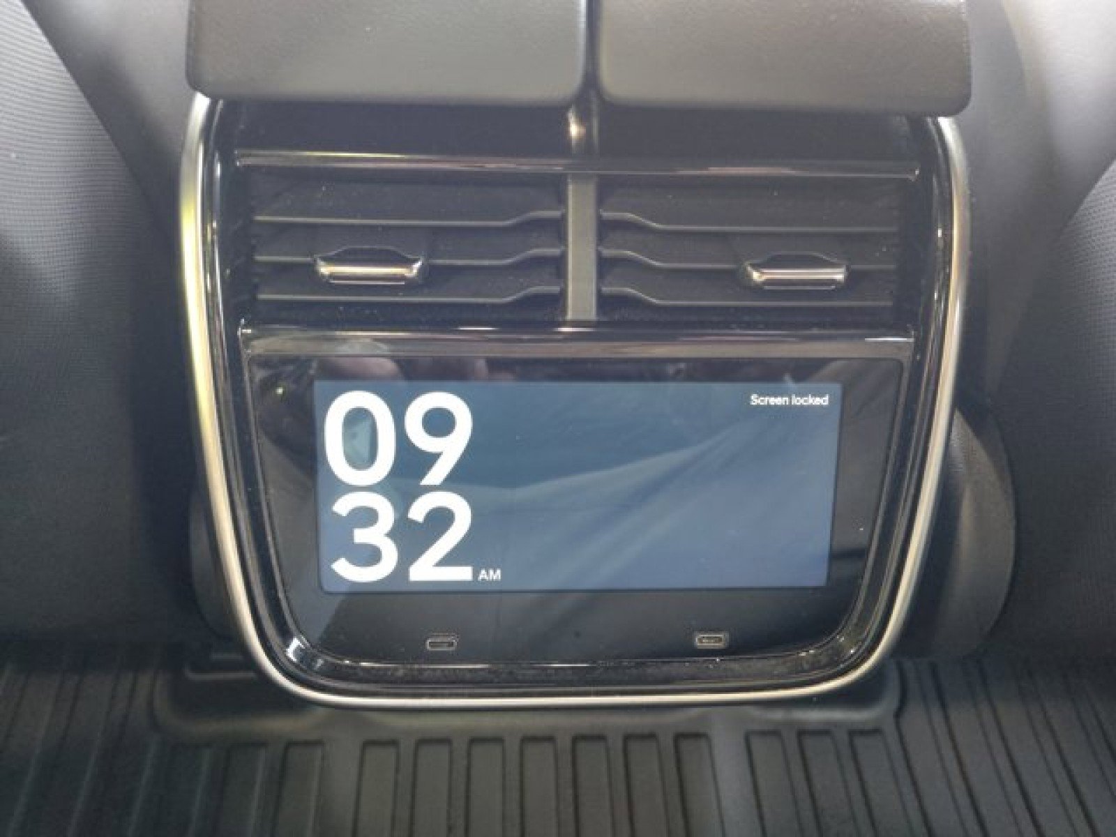 Used 2023 Rivian R1S Adventure AWD/4WD image 14