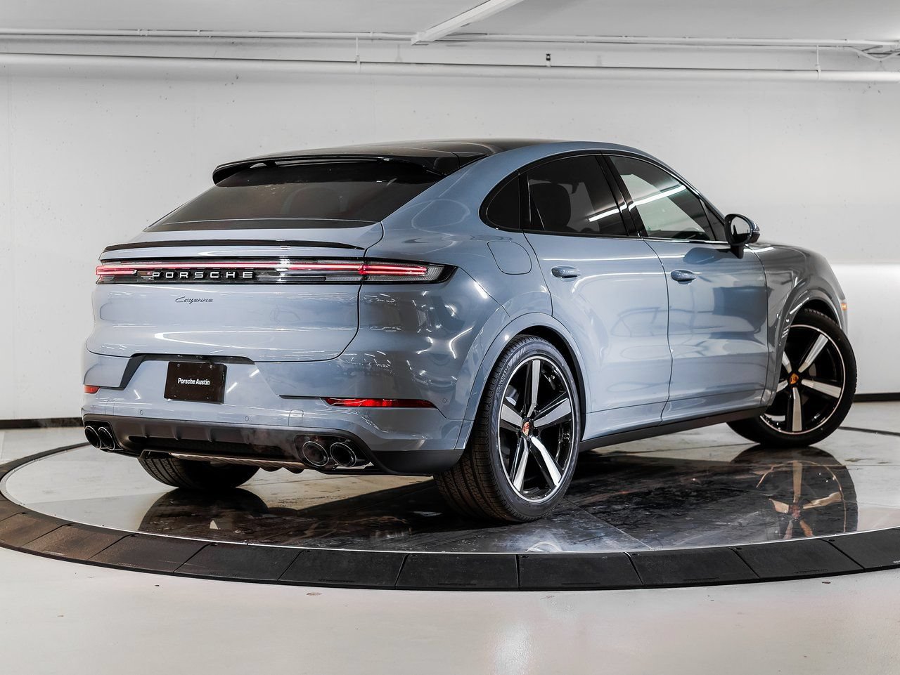 New 2026 Porsche Cayenne Coupe AWD/4WD image 7