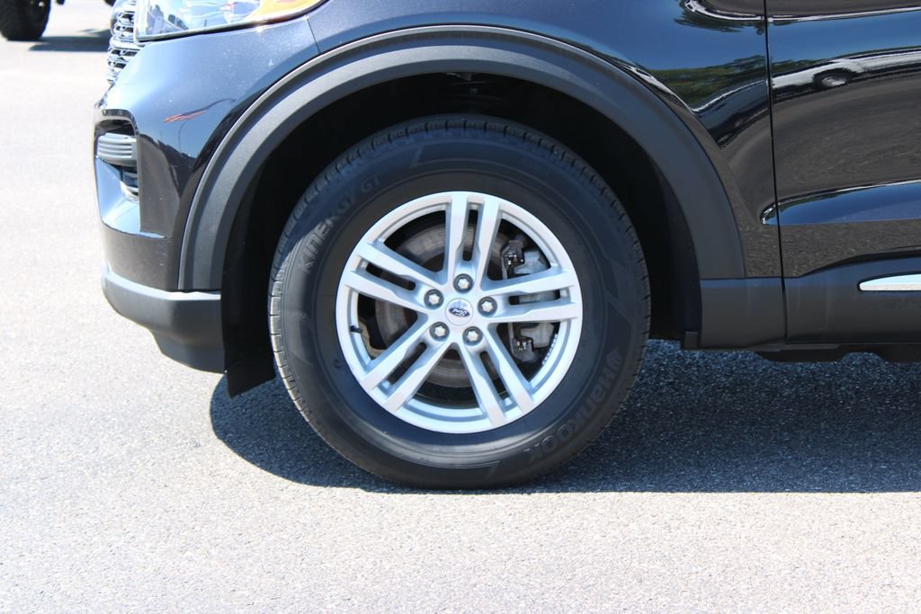 Used 2023 Ford Explorer XLT AWD/4WD image 18