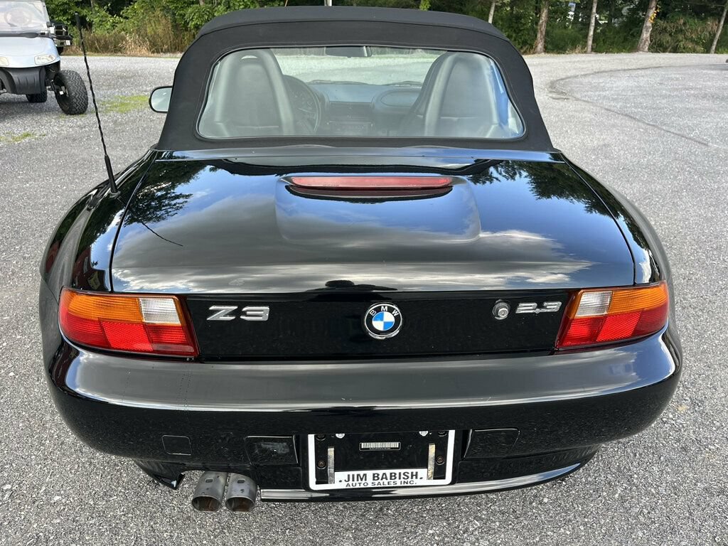 Used 1999 BMW Z3 2.5i RWD image 5