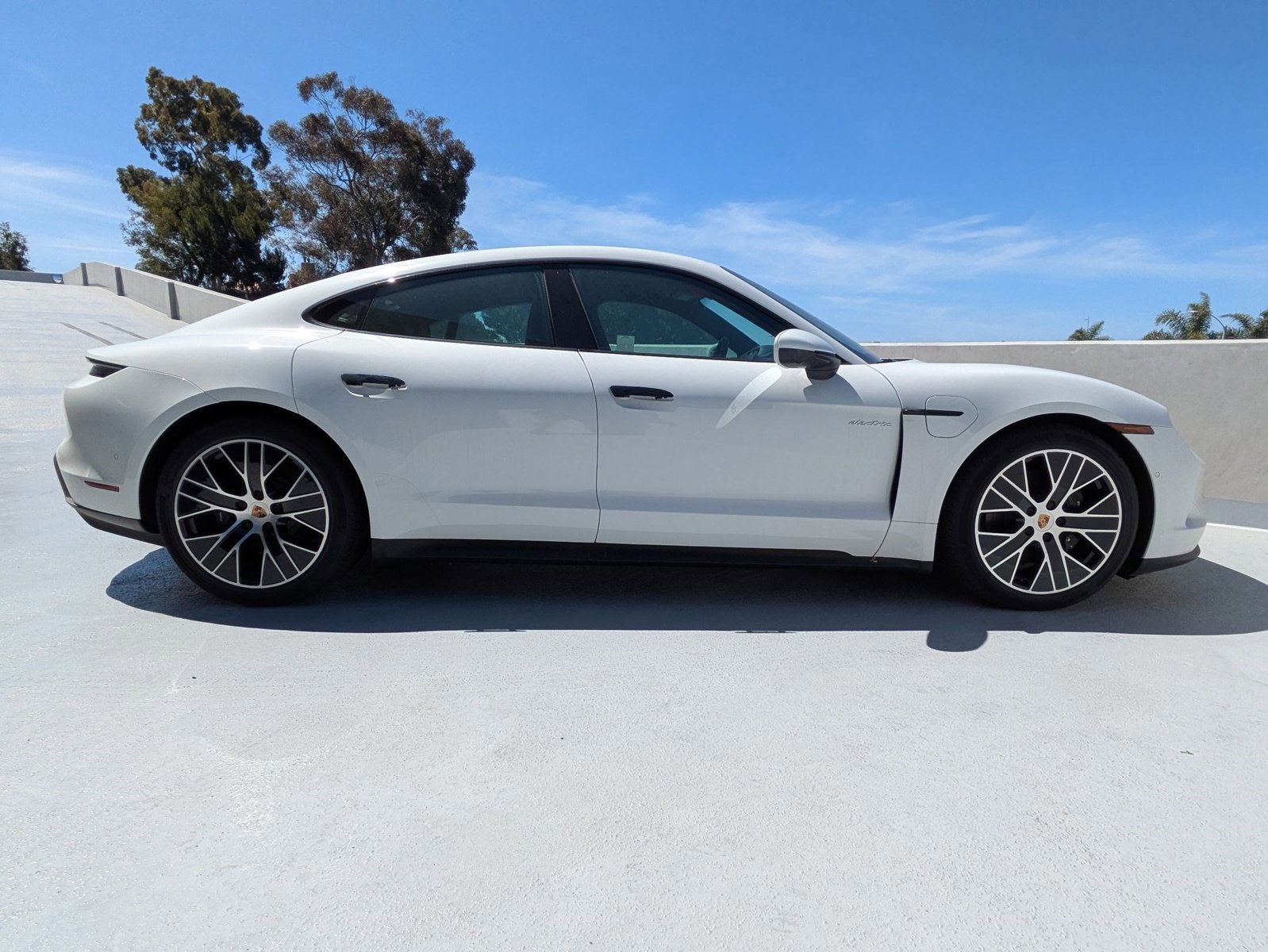 New 2025 Porsche Taycan image 8