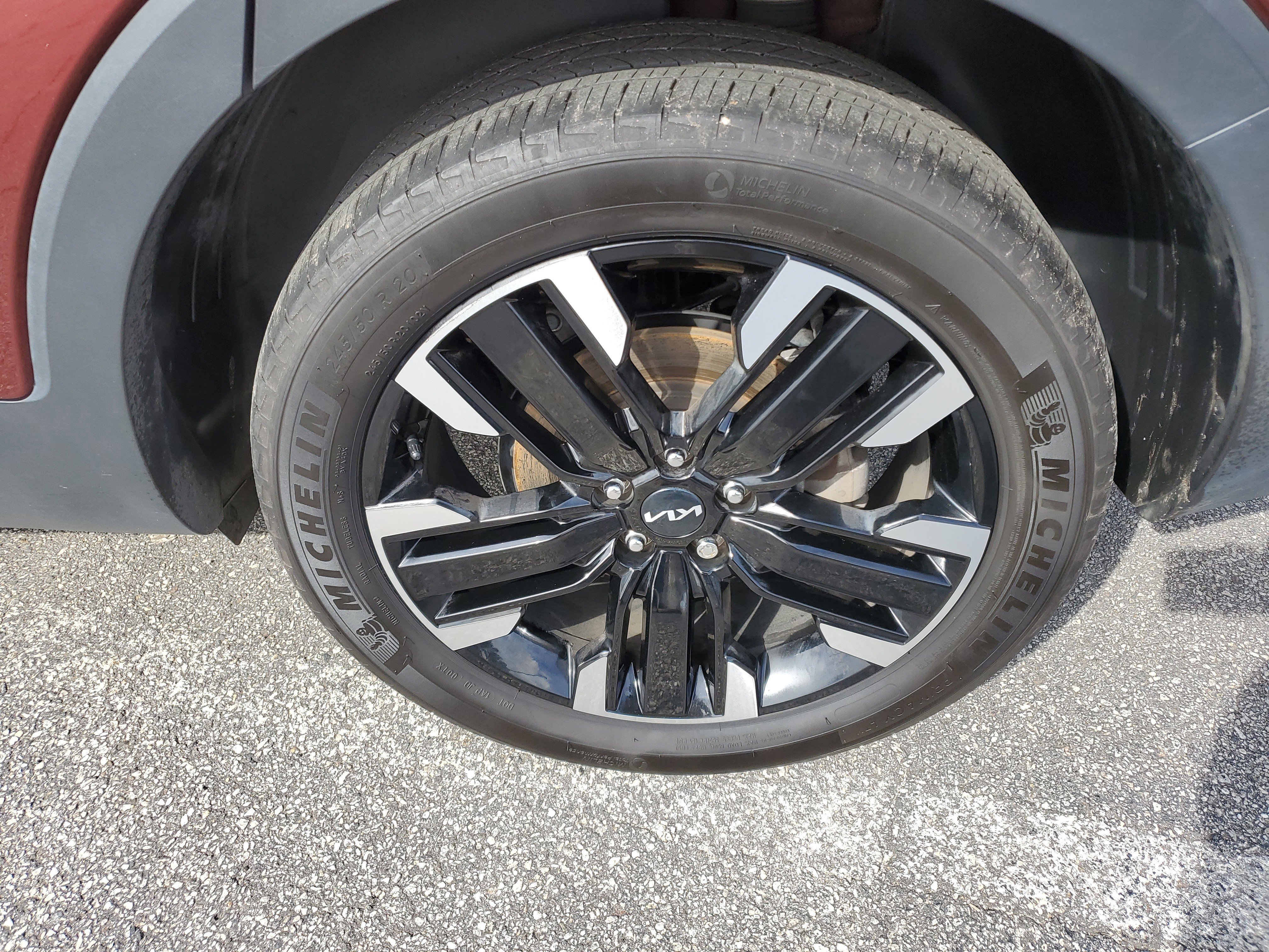 Used 2024 Kia Telluride SX image 10