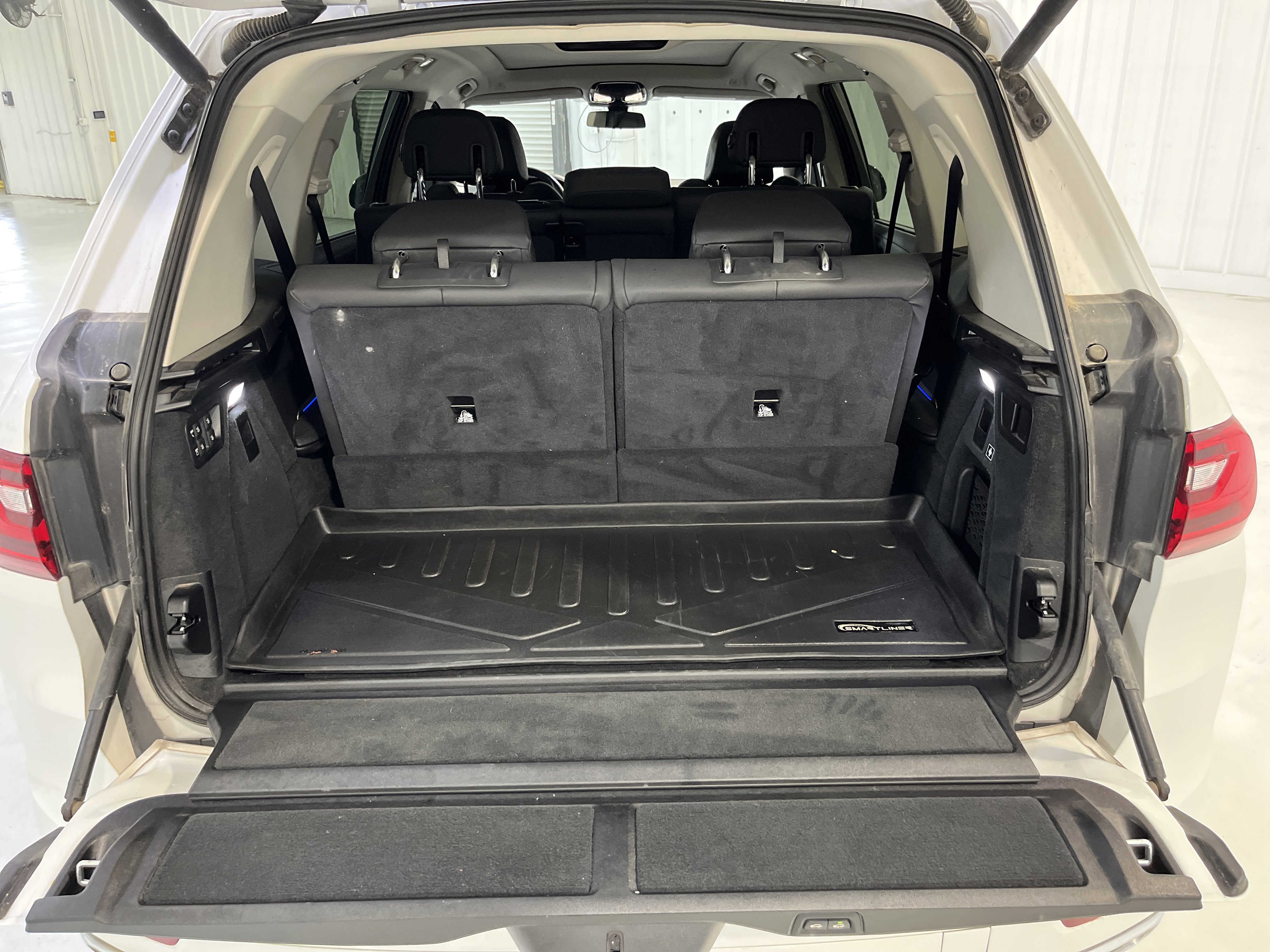 Used 2021 BMW X7 xDrive40i w/ Premium Package image 19
