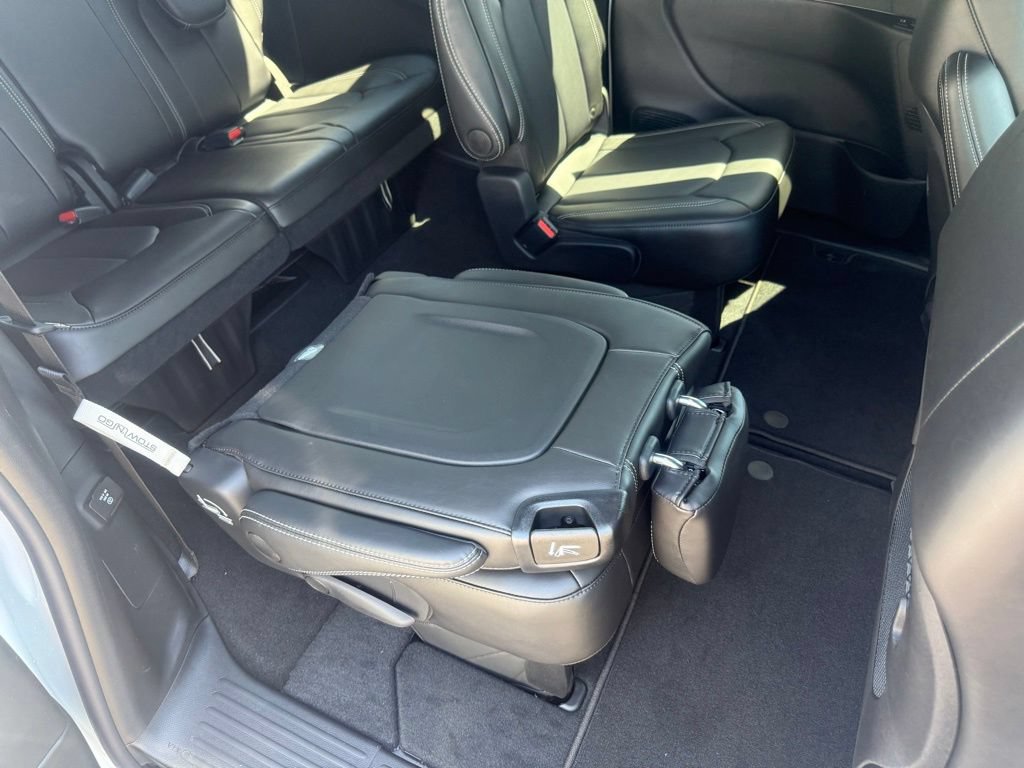 New 2027 Chrysler Pacifica Select w/ Family Tech Group FWD image 56