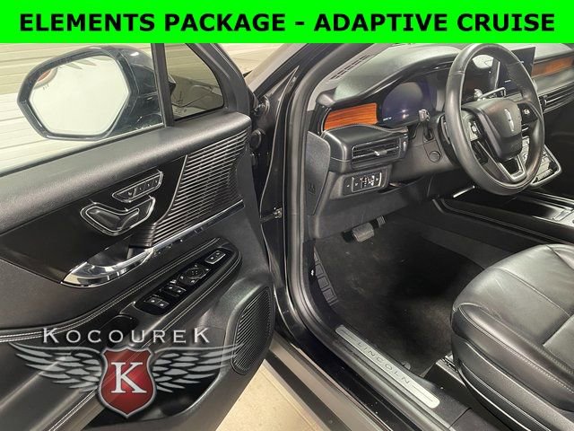 Used 2022 Lincoln Corsair Reserve w/ Equipment Group 201A image 10