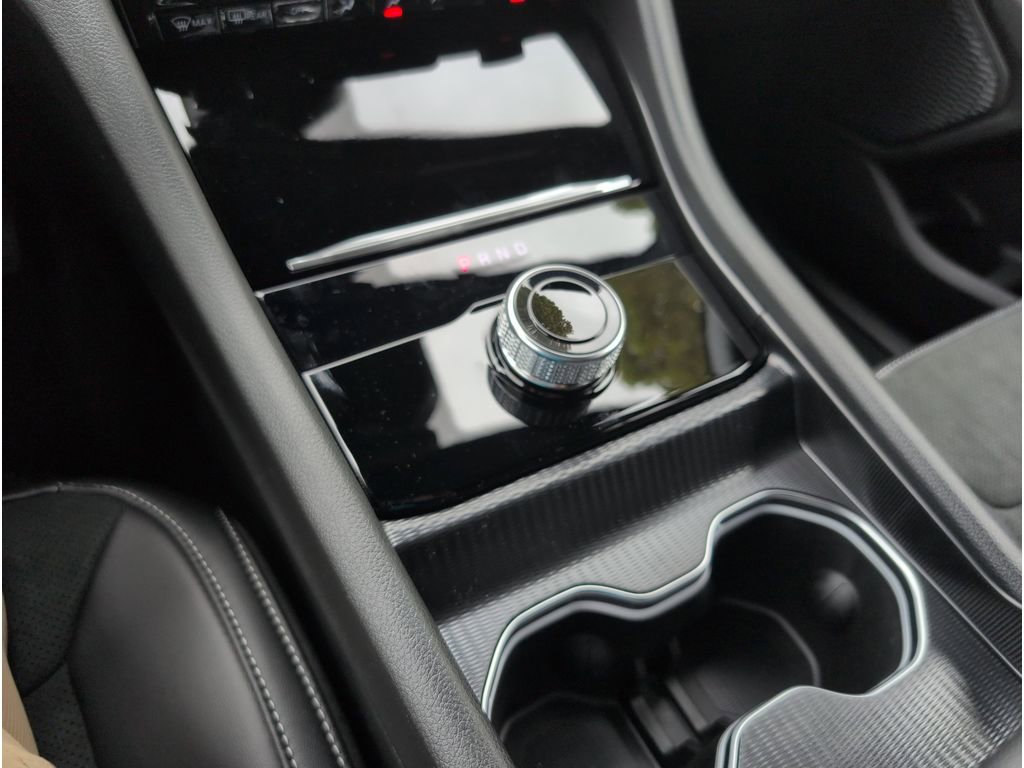 New 2025 Jeep Grand Cherokee Altitude image 20