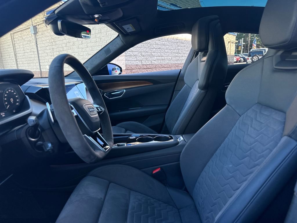 Used 2024 Audi e-tron GT Prestige w/ Prestige Package image 13