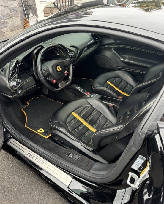 Used 2017 Ferrari 488 GTB image 3