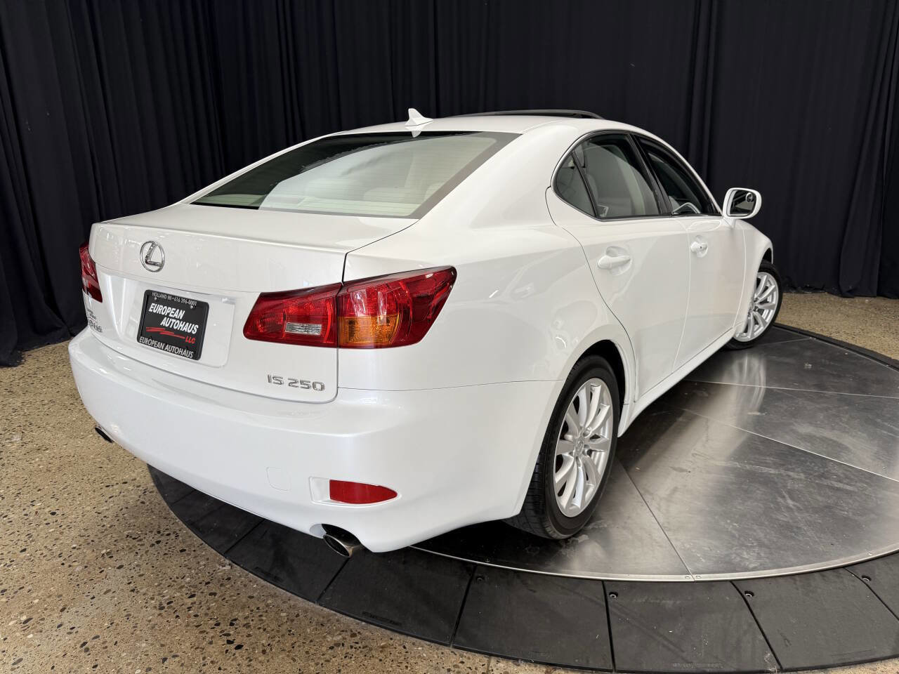 Used 2008 Lexus IS 250 image 7