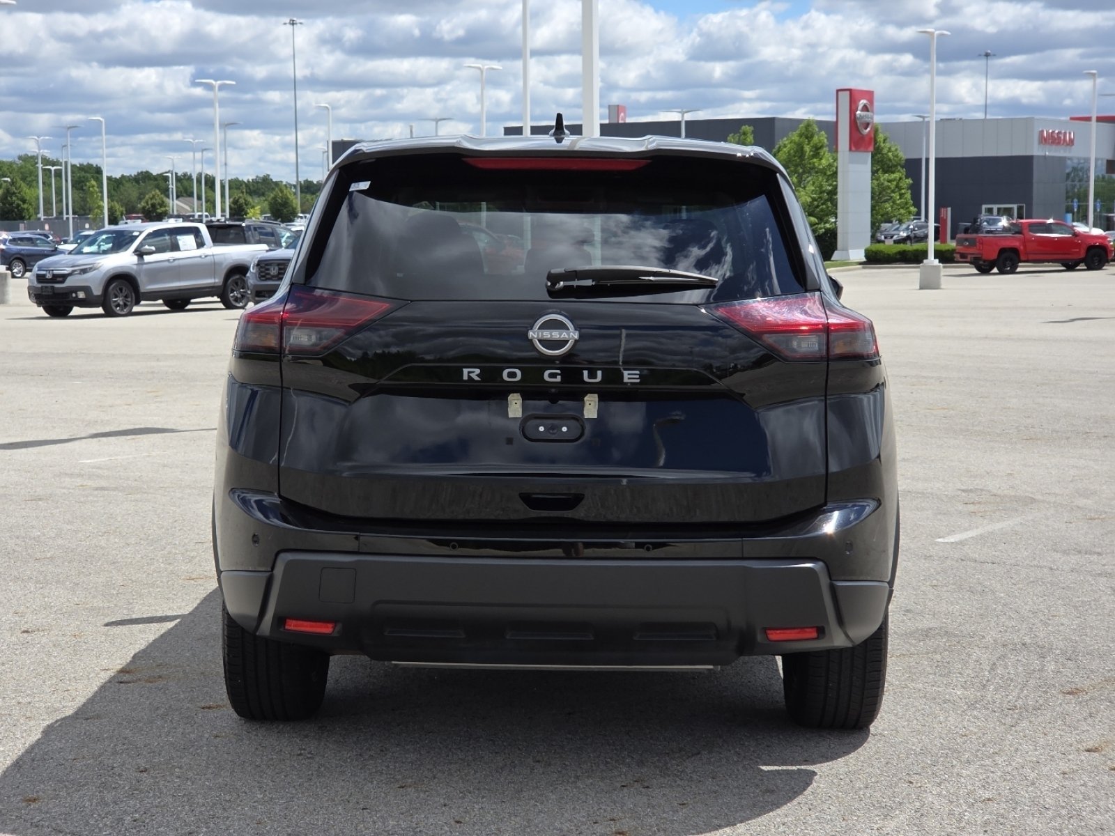 Used 2025 Nissan Rogue SV FWD image 15