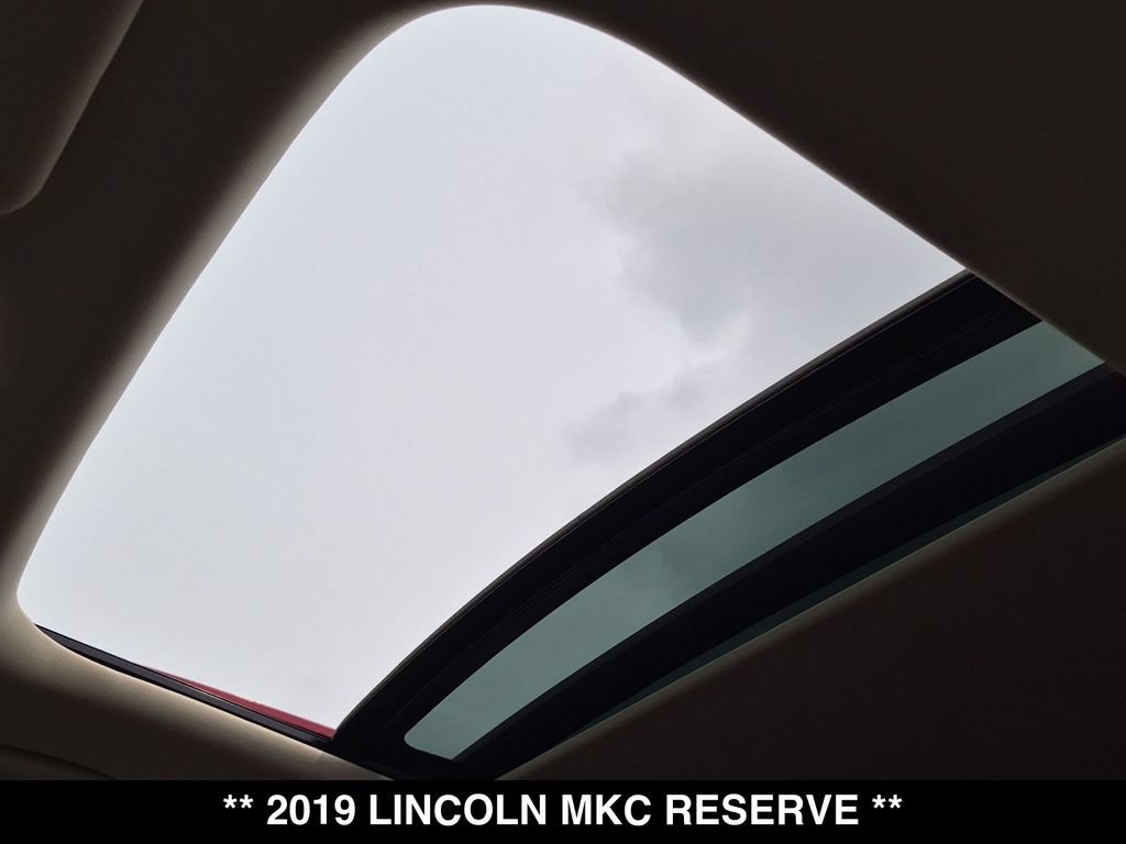 Used 2019 Lincoln MKC Reserve w/ MKC Climate Package AWD/4WD image 4