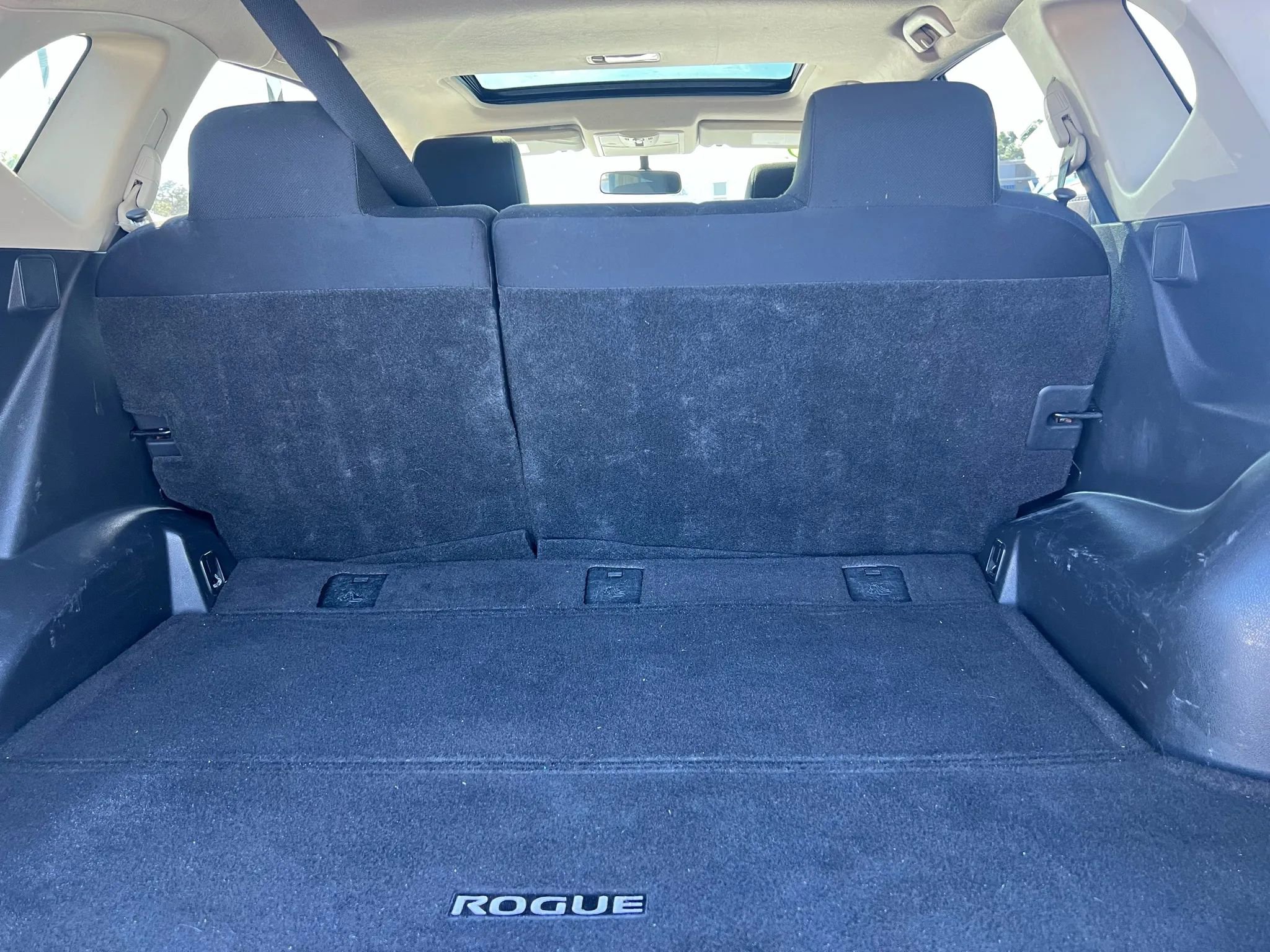 Used 2010 Nissan Rogue SL w/ Moonroof Pkg image 19